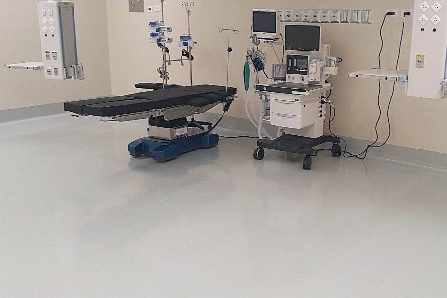 pavimentos ESD para quirófanos y laboratorios